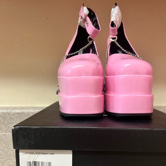 Lamoda 4.5” Pink Platform Heels - Picture 2 of 8